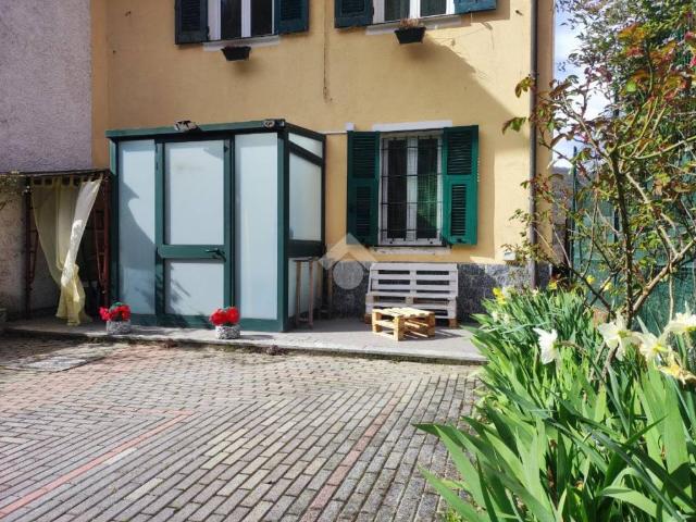 Villa Indipendente in vendita a Montoggio, Liguria