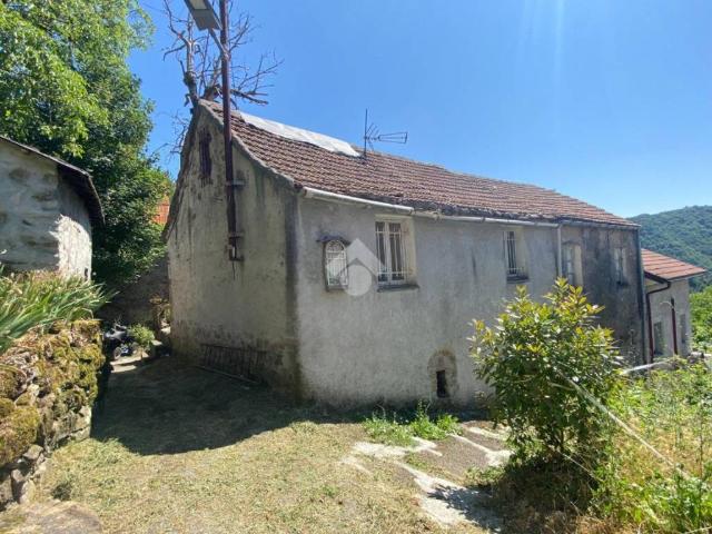 Villa Indipendente in vendita a Montoggio, Liguria