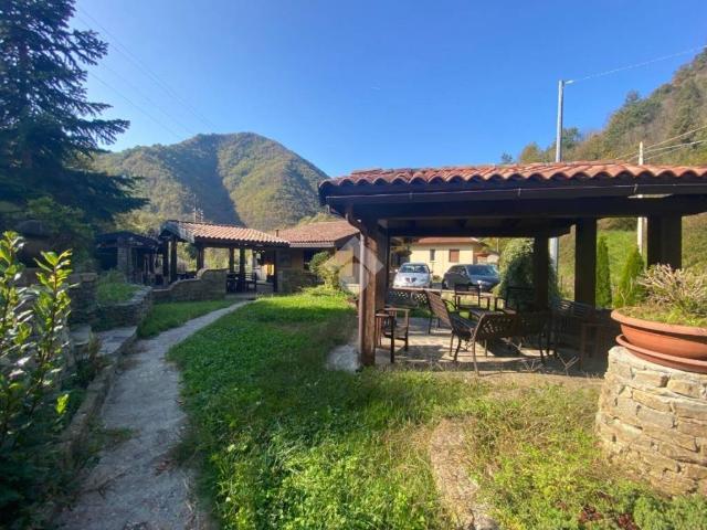 Villa Indipendente in vendita a Morasco, Montoggio