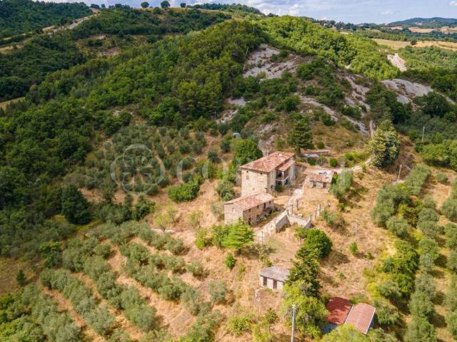 Villa Indipendente in vendita a Montone, Umbria