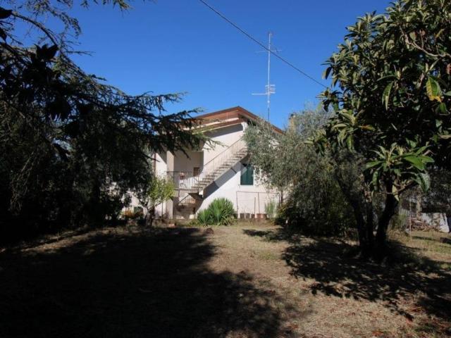 Villa Indipendente in vendita a Bocchignano, Montopoli di Sabina