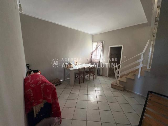 Villa Indipendente in vendita a Montopoli In Val D'arno, Toscana