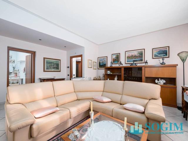 Villa Indipendente in vendita a Montorfano, Lombardia