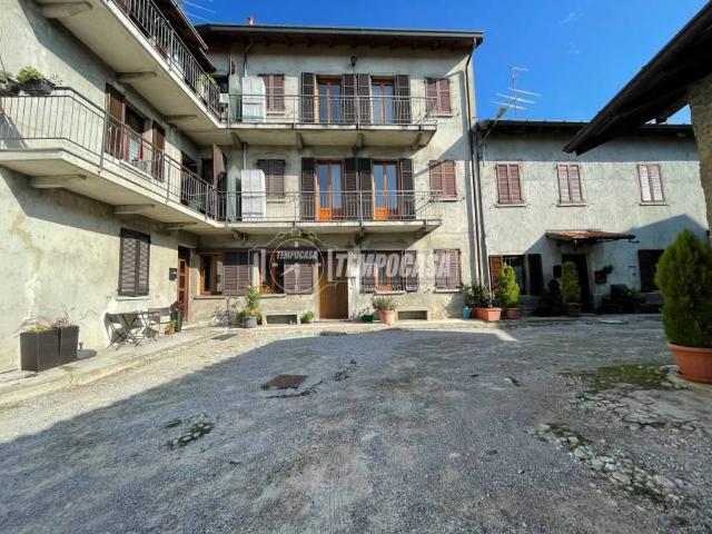 Villa Indipendente in vendita a Montorfano, Lombardia
