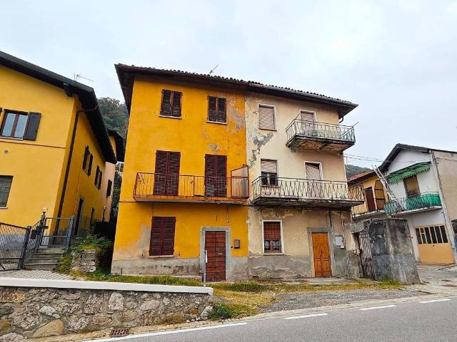 Villa Indipendente in vendita a Montorfano, Lombardia