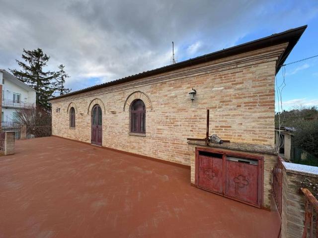 Villa Indipendente in vendita a Marche, Fermo
