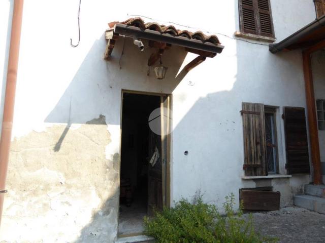 Villa Indipendente in vendita a Montù Beccaria, Lombardia