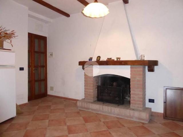 Villa Indipendente in vendita a Montù Beccaria, Lombardia