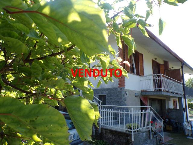 Villa Indipendente in vendita a Unione dei comuni del Medio Verbano, Monvalle
