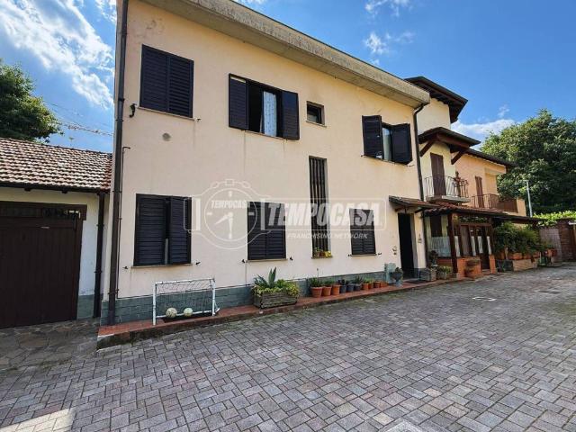 Villa Indipendente in vendita a Monza