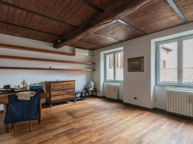 Villa Indipendente in vendita a Borghetto, Monza