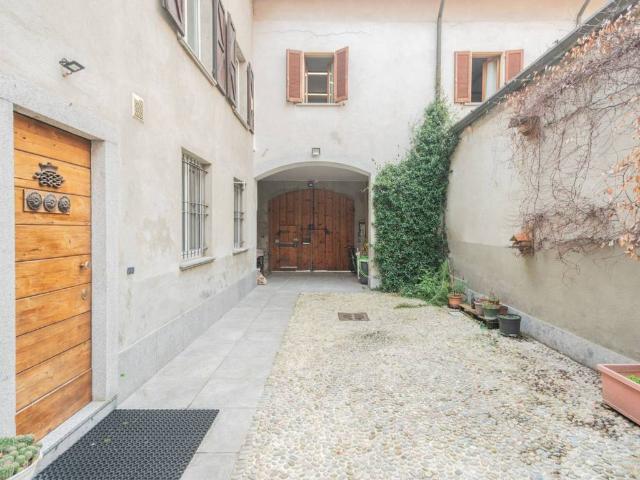 Villa Indipendente in vendita a Borghetto, Monza