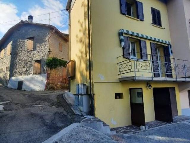 Villa Indipendente in vendita a Unione dell'Appennino Bolognese, Monzuno