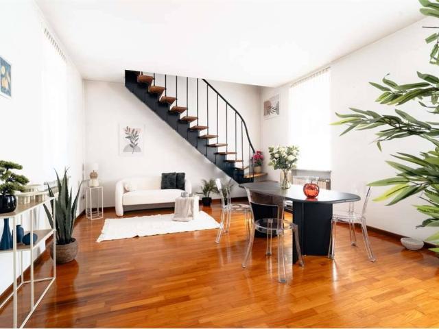 Villa Indipendente in vendita a Morazzone, Lombardia