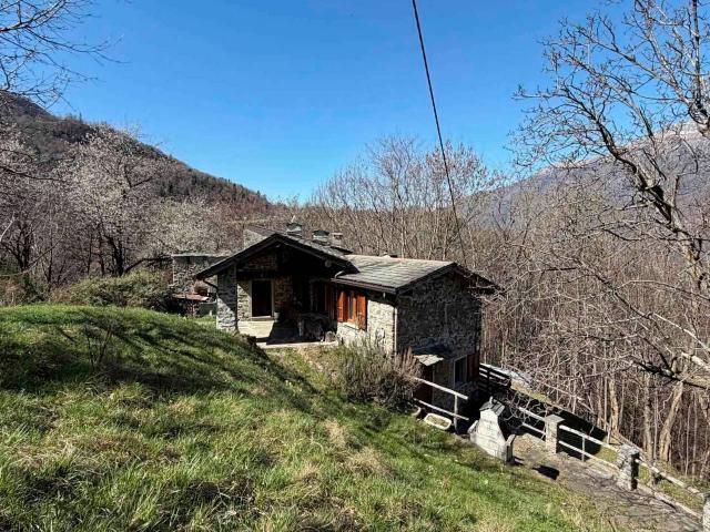 Villa Indipendente in vendita a Morbegno, Lombardia
