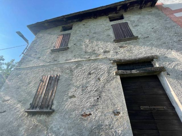 Villa Indipendente in vendita a Morbegno, Lombardia