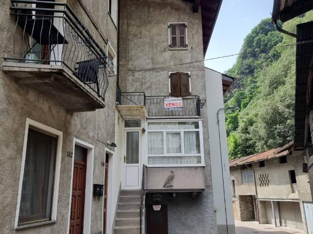 Villa Indipendente in vendita a Morbegno, Lombardia