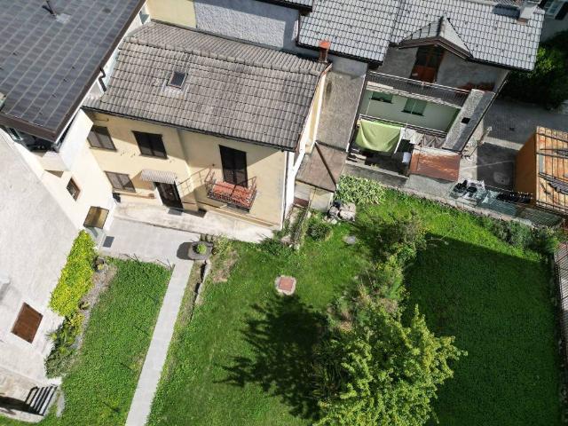 Villa Indipendente in vendita a Morbegno, Lombardia