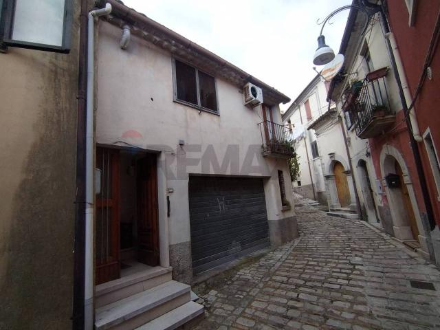 Villa Indipendente in vendita a Morcone, Campania