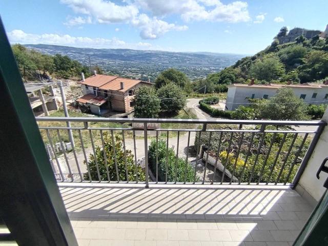 Villa Indipendente in vendita a Morcone, Campania