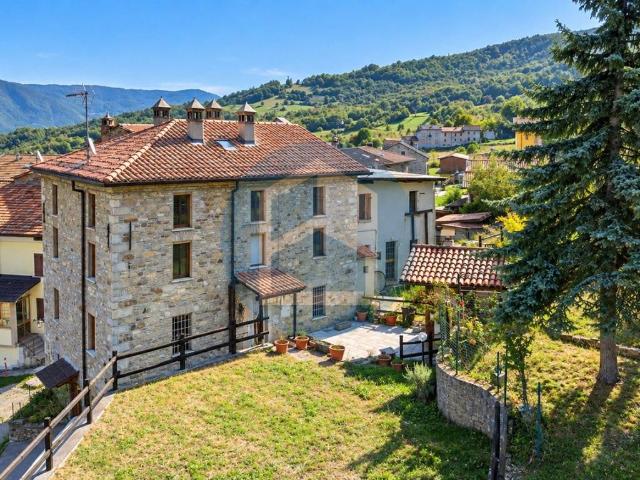 Villa Indipendente in vendita a Morfasso, Piacenza