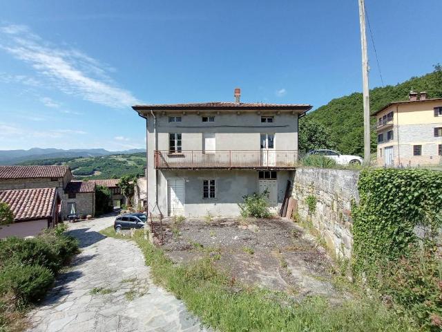 Villa Indipendente in vendita a Morfasso, Reggio Emilia