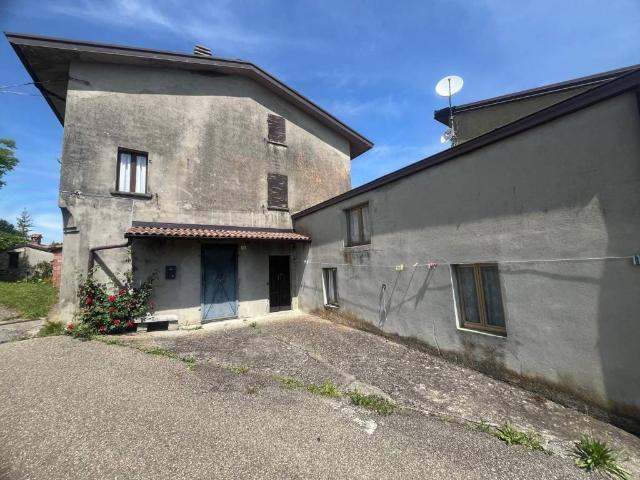 Villa Indipendente in vendita a Morfasso, Reggio Emilia