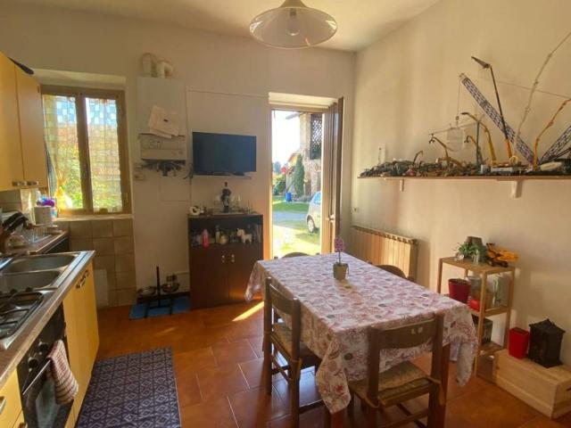 Villa Indipendente in vendita a Mornago, Lombardia