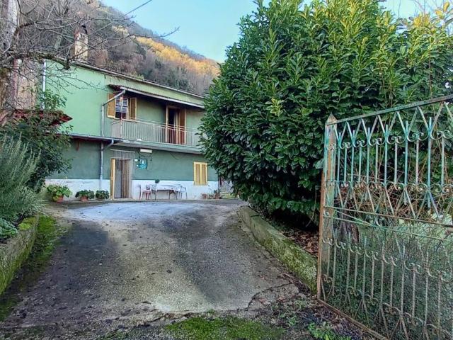 Villa Indipendente in vendita a Morolo, Lazio