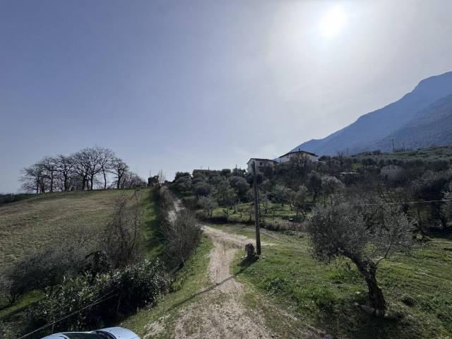 Villa Indipendente in vendita a Morolo, Lazio