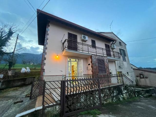 Villa Indipendente in vendita a Morolo, Lazio