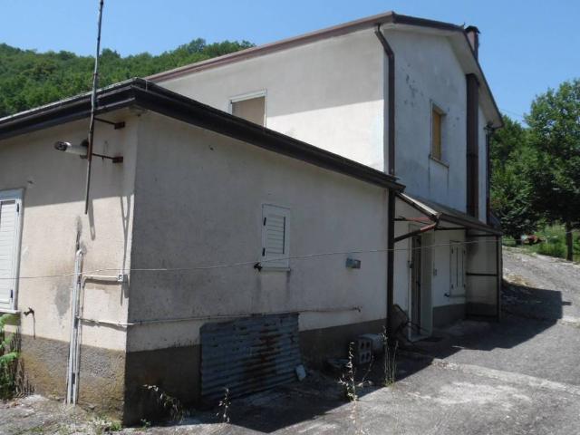 Villa Indipendente in vendita a Morra De Sanctis, Campania
