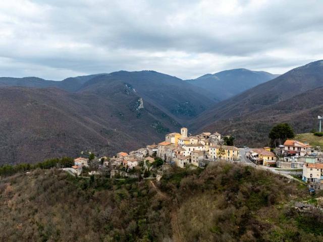 Villa Indipendente in vendita a Morro Reatino, Lazio