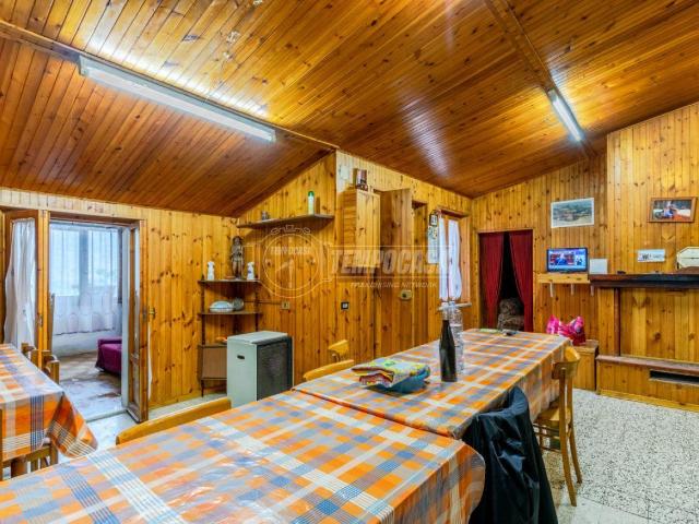 Villa Indipendente in vendita a Borgo Pintura, Marche