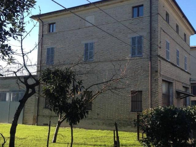Villa Indipendente in vendita a Marche, Macerata