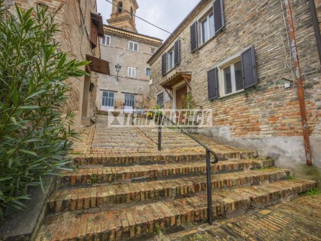 Villa Indipendente in vendita a Borgo Pintura, Marche
