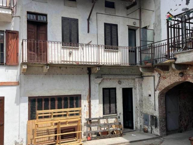 Villa Indipendente in vendita a Mortara, Lombardia