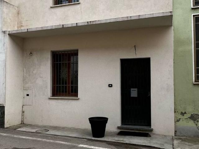 Villa Indipendente in vendita a Mortara, Lombardia