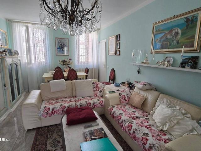 Villa Indipendente in vendita a Mortara, Pavia