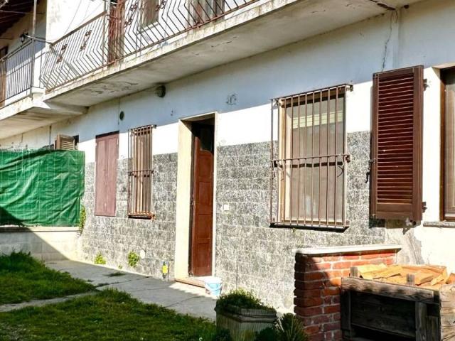 Villa Indipendente in vendita a Mortara, Lombardia