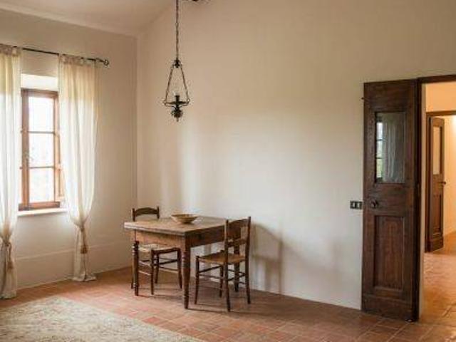 Villa Indipendente in vendita a Mortara, Lombardia