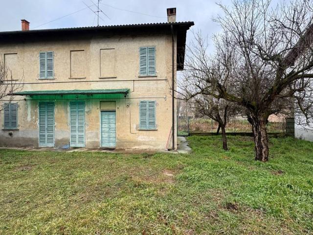 Villa Indipendente in vendita a Mortara, Lombardia