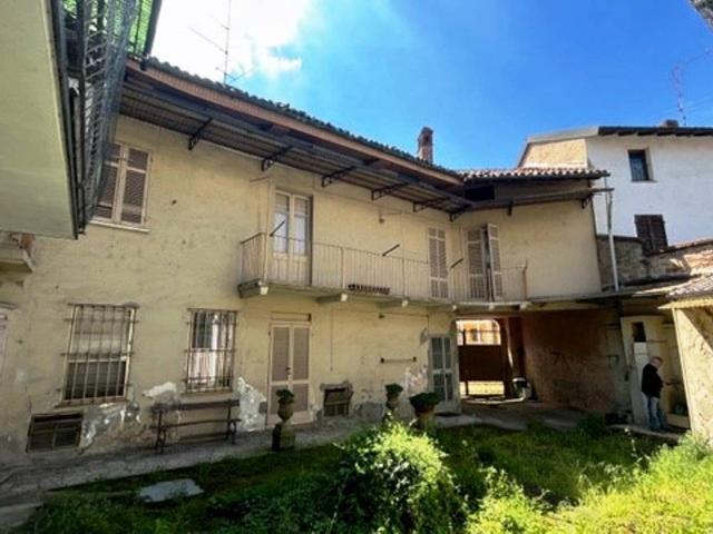 Villa Indipendente in vendita a Mortara, Lombardia