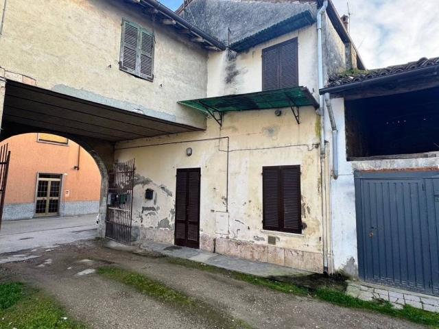 Villa Indipendente in vendita a Mortara, Lombardia