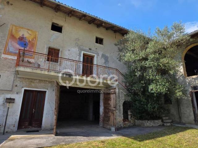 Villa Indipendente in vendita a Moruzzo, Friuli-Venezia Giulia