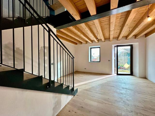 Villa Indipendente in vendita a Moruzzo, Friuli-Venezia Giulia