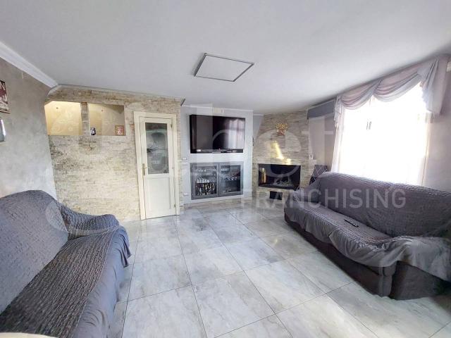 Villa Indipendente in vendita a Ripoli, Mosciano Sant'angelo
