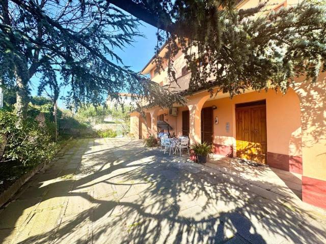 Villa Indipendente in vendita a Montone, Mosciano Sant'angelo