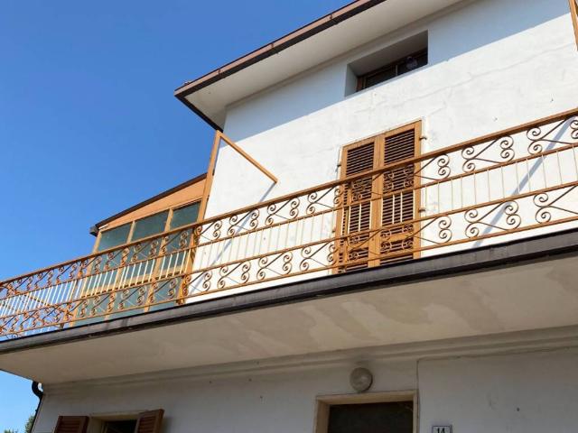 Villa Indipendente in vendita a Mosciano Sant'Angelo, Teramo