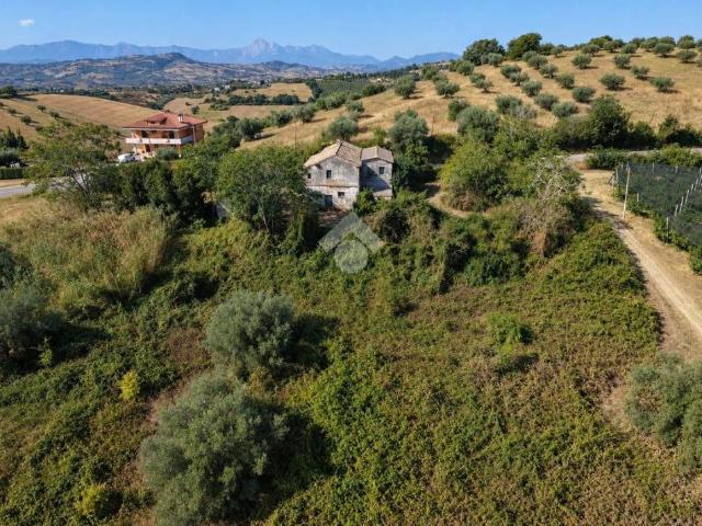 Villa Indipendente in vendita a Capoposta, Mosciano Sant'Angelo